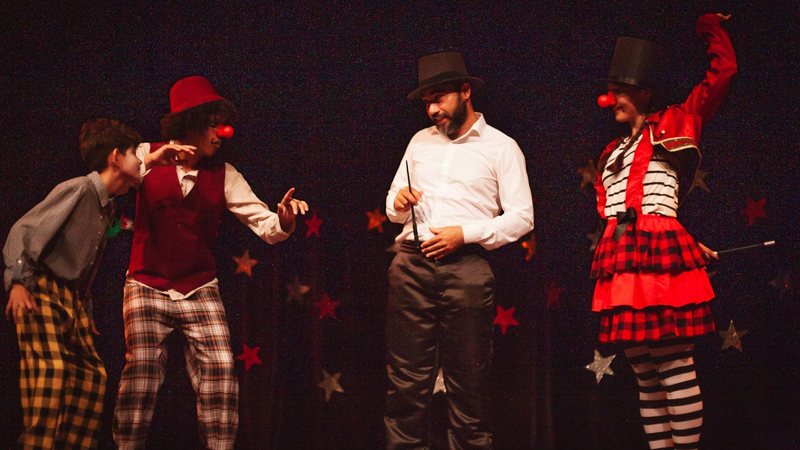 Espetáculo Respeitável Público convida o público a reviver o encanto do circo - Divulgação