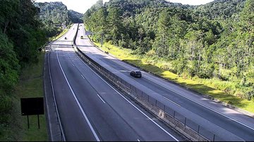Trecho de planalto da rodovia dos Tamoios