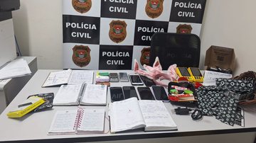Jovem é presa por manter casa de exploração sexual com adolescente de 17 anos, em cidade do litoral de SP
