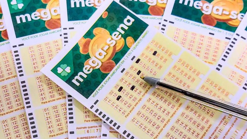 Valor do jogo simples da Mega-Sena, com direito a escolher seis dezenas, é de R$ 5 - Rafa Neddermeyer/Agência Brasil