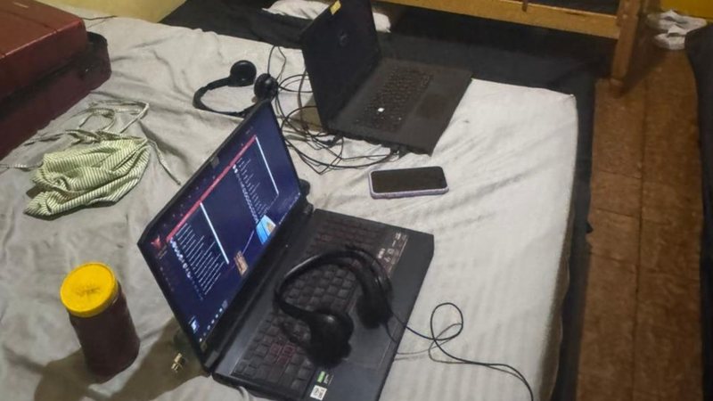 Polícia desarticula central de golpes bancários e detem cinco pessoas no litoral de SP
