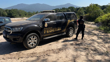 policia-federal-faz-operacao-contra-extracao-ilegal-de-areia-no-litoral-de-sp