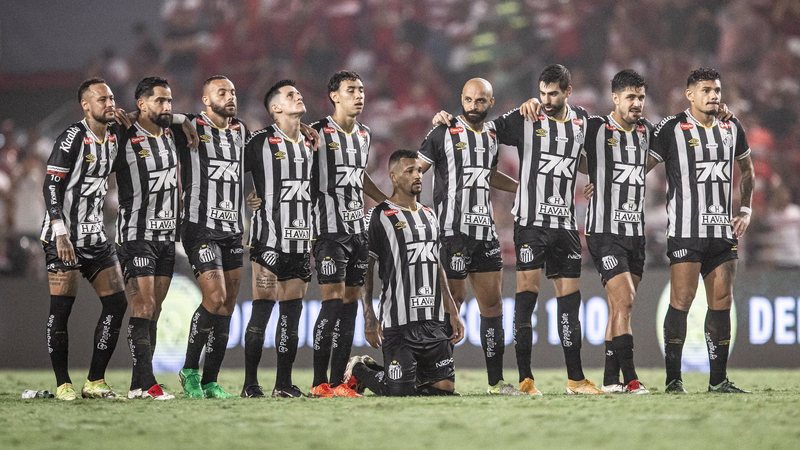 Santos é eliminado da Copa do Brasil pelo CRB e Neymar não garante renovação