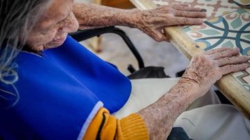 SUS amplia acesso a tratamento para Alzheimer grave; veja o que muda