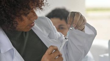 Vacinação contra gripe em Santos é liberada para todas as idades a partir desta quinta-feira - Henrique Teixeira/Prefeitura de Santos