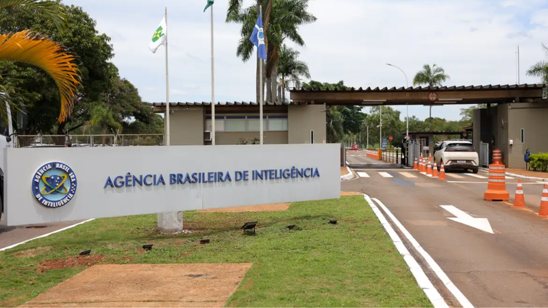 pf-indicia-35-pessoas-no-caso-da-abin-paralela