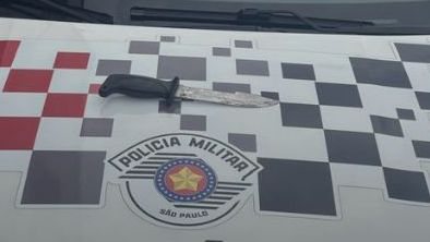 Casal é preso após agressões e tentativa de ataque a policiais em Ubatuba