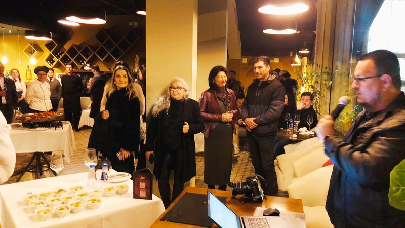 Autoridades, chefs e convidados participaram do coquetel de abertura do Festival Gastronômico Folha - Sabores da Montanha