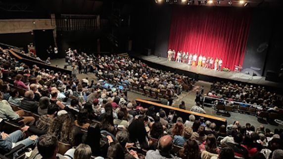 Festival Santista de Teatro abre inscrições para grupos teatrais da Baixada Santista