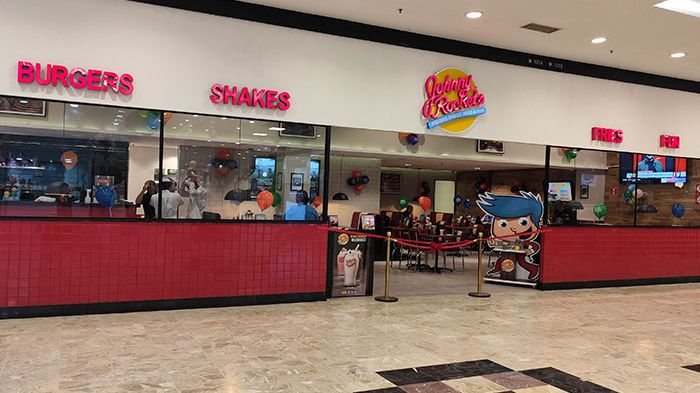 Exposição Dia do Hambúrguer, promovida pelo Johnny Rockets, no piso 2 do Shopping D - Divulgação / Shopping D