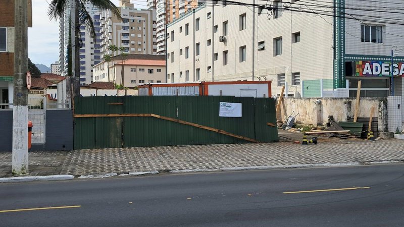 Obras da futura unidade do Pão de Açúcar em Praia Grande