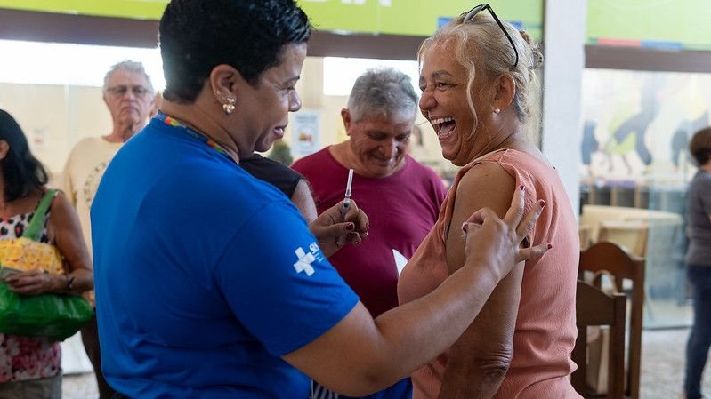 Vacinação e bem-estar marcam ações voltadas aos idosos em Bertioga