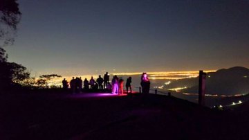 Caminhada noturna na Serra do Mar