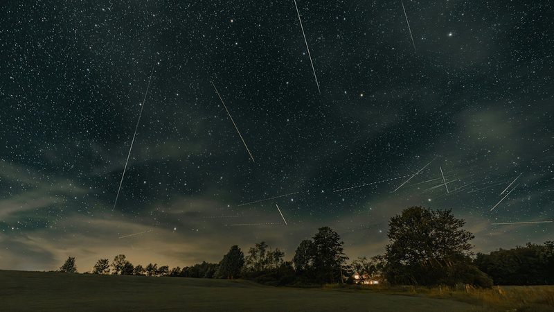 Chuva de meteoros céu noturno