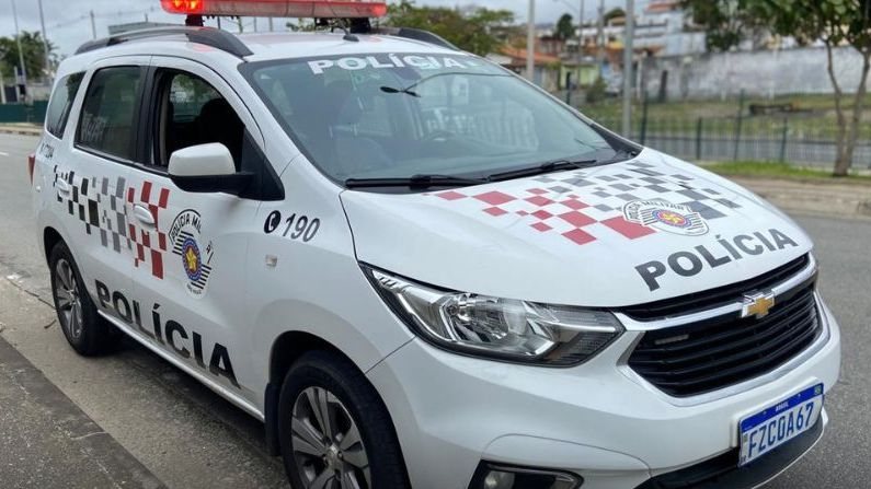 Documento comprado por R$ 300 é descoberto durante abordagem em rodovia que liga ao litoral