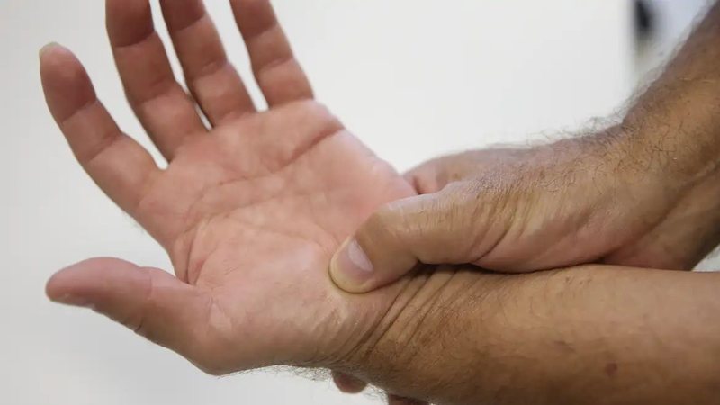 Entenda o que muda com a nova lei para quem tem fibromialgia