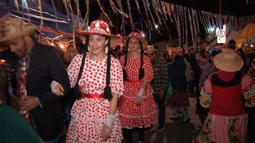 Fim de semana de festa julina em Bertioga com show do Peixelétrico e quadrilha