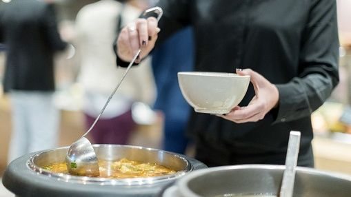 Fundo Social promove Noite de Caldos beneficente, em Bertioga