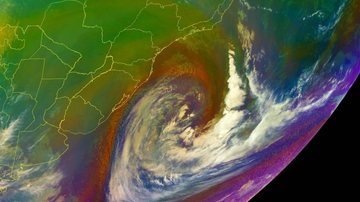 Imagem de satélite do ciclone em alto-mar