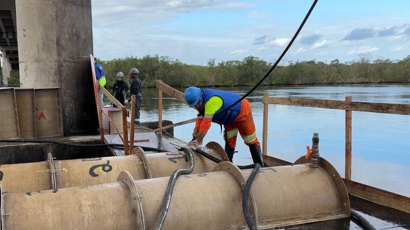 Obras da ponte do Itapanhaú exige mergulho técnico em Bertioga