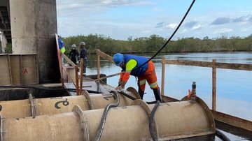 Obras da ponte do Itapanhaú exige mergulho técnico em Bertioga