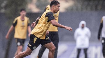 Oficial: Santos anuncia contratação de lateral do São Paulo