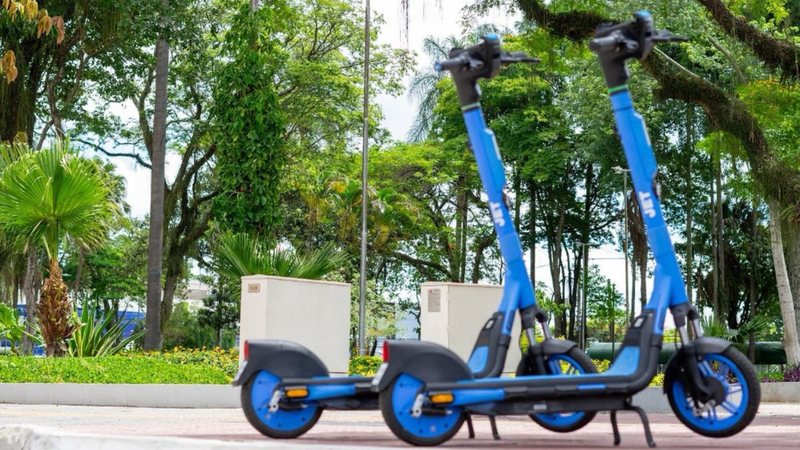 Patinetes elétricas chegam a Guarujá; veja como usar e onde estarão