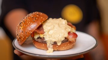 Ray Champs, do Bluies Burger e Bistrô, de São Thomé das Letras, MG