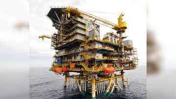 Santos oferece mais de 300 vagas para trabalho em plataformas de petróleo