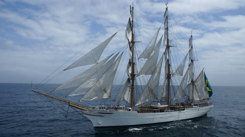 Veleiro Cisne Branco da Marinha