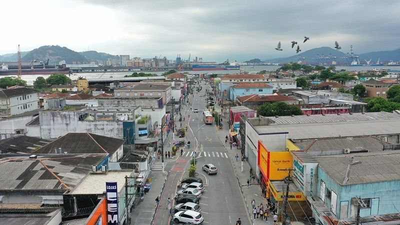 Cidade da Baixada tem salto histórico de empregos; saiba o que impulsionou