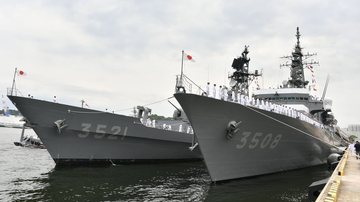 Navios Kashima e Shimazake