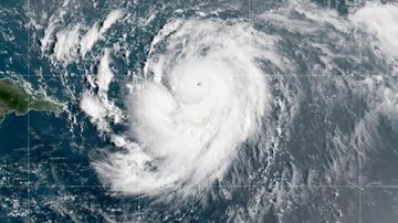 Imagem de satélite do furacão Erin