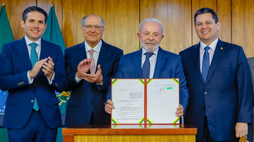 governo-lanca-pacote-de-r-30-bi-contra-tarifaco-dos-estados-unidos