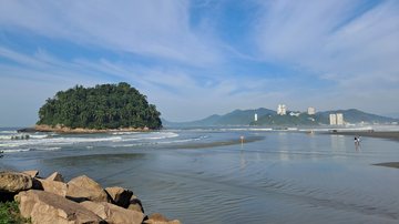 Praia da Divisa, entre Santos e São Vicente