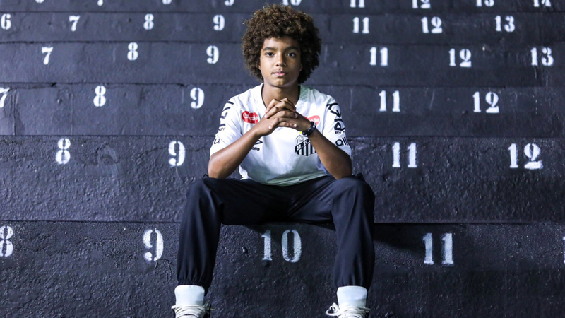 santos-assina-plano-de-carreira-com-kauan-basile-de-13-anos