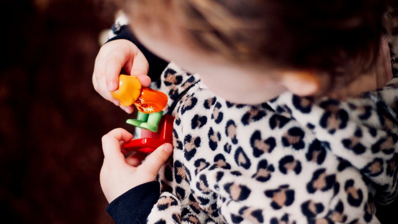 Brinquedos infantis apresentam níveis alarmantes de elementos tóxicos, revela pesquisa