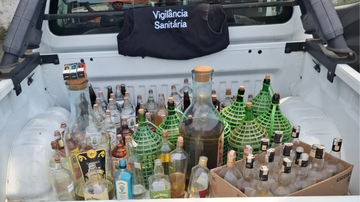 Caraguatatuba descarta 100 litros de bebidas irregulares após força-tarefa