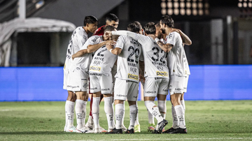 Com gol no fim da partida, Santos empata com o Grêmio