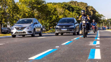 Guarujá estuda implantar faixas exclusivas para motociclistas até 2026