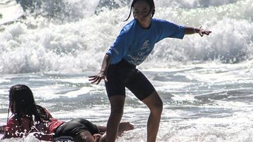 Jade Tanaka, de São Sebastião, conquista tricampeonato brasileiro de parasurf