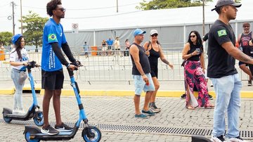 Patinetes elétricas chegam a Ubatuba como nova opção de mobilidade