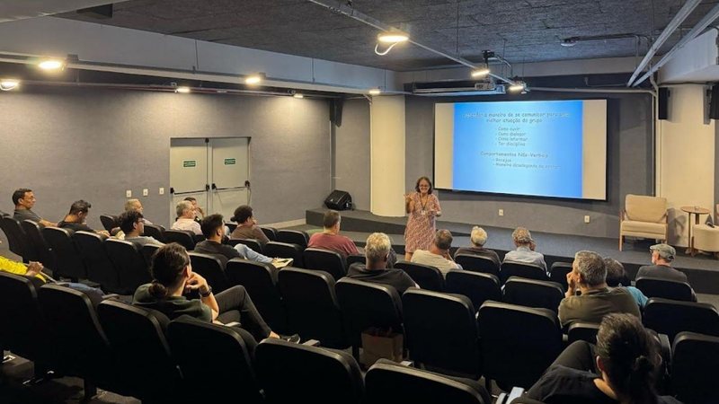 CET-Santos oferece curso gratuito para motorista profissional