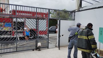 Frigobar causa incêndio em escola para crianças especiais no litoral de SP