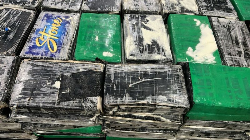 Receita Federal encontra 405kg de cocaína em carga de colágeno no porto de Santos
