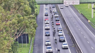 Rodovias do litoral de SP apresentam problemas na manhã desta terça-feira (18)