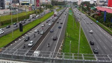 Rodovias do litoral paulista têm tráfego lento na manhã desta sexta (14)