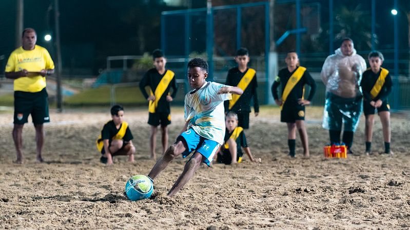 Bertioga divulga calendário esportivo de verão com 5 modalidades em 2026