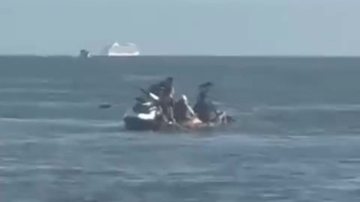 Dupla em moto aquática ataca casal e leva alianças de R$ 17 mil no litoral de SP
