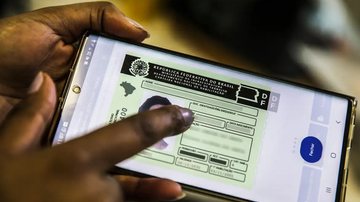 Governo oficializa novas regras da CNH e fim da autoescola obrigatória; custo pode cair 80%